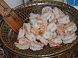 Quickly fried fresh shrimp